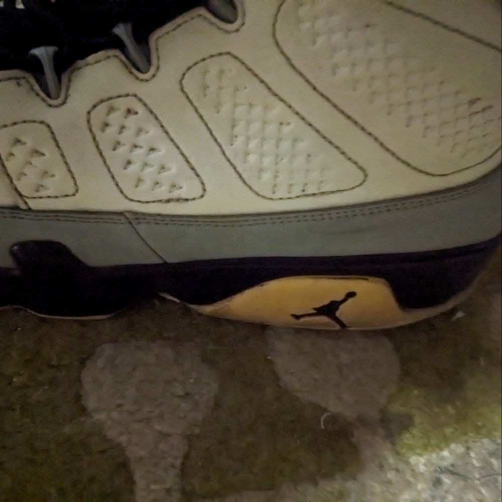 Jordan 11's - Picture 5 of 8